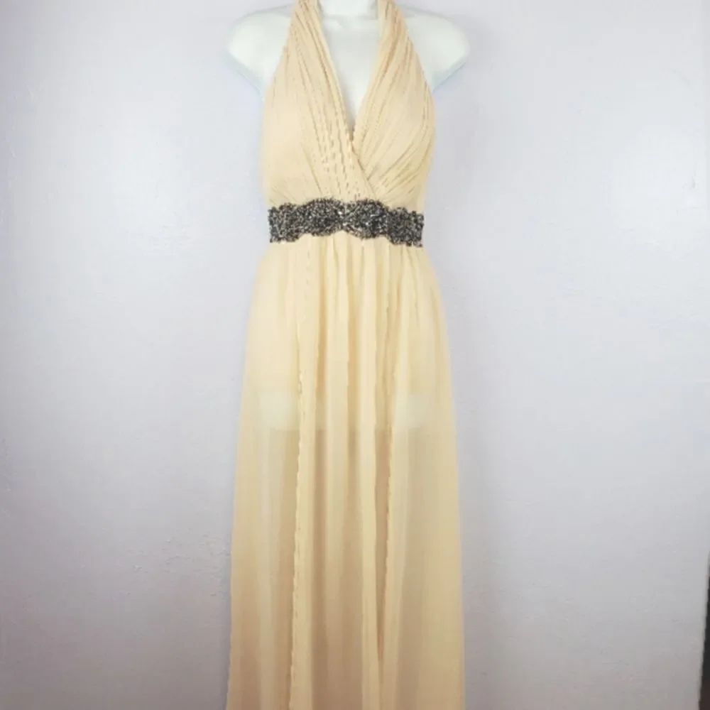 PROM Dress  - Picture 2 of 9